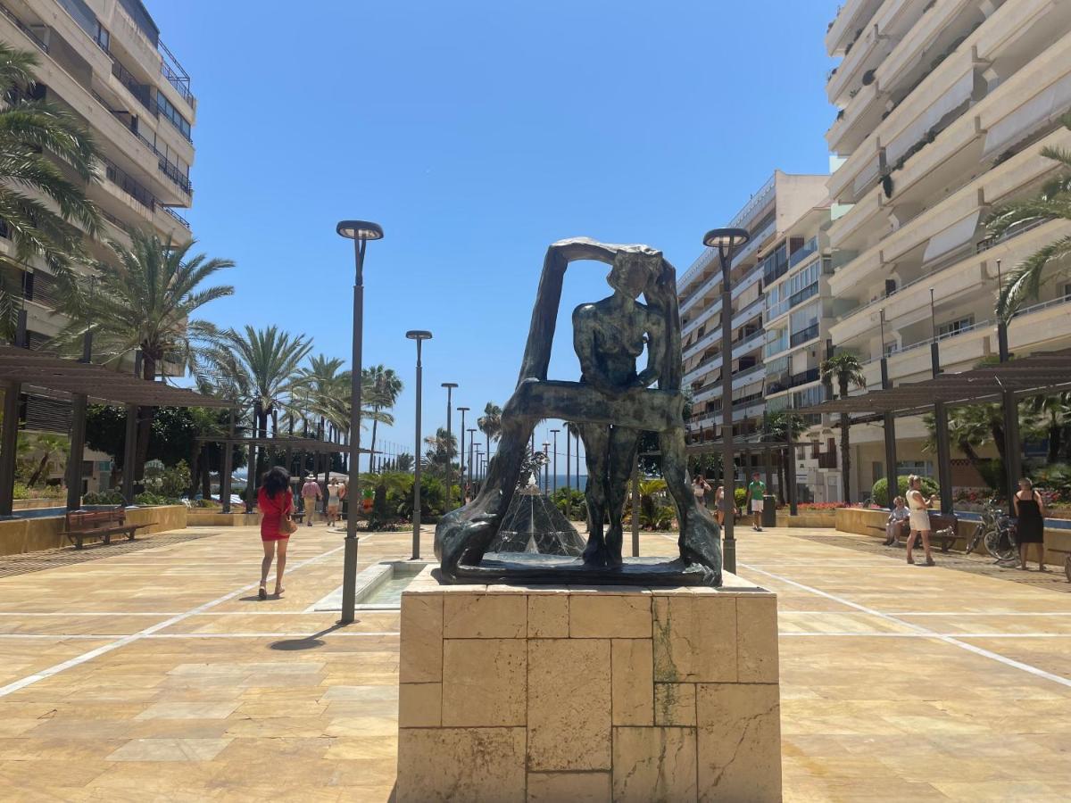 Marbella Centre Beachfront & Pool Esterno foto