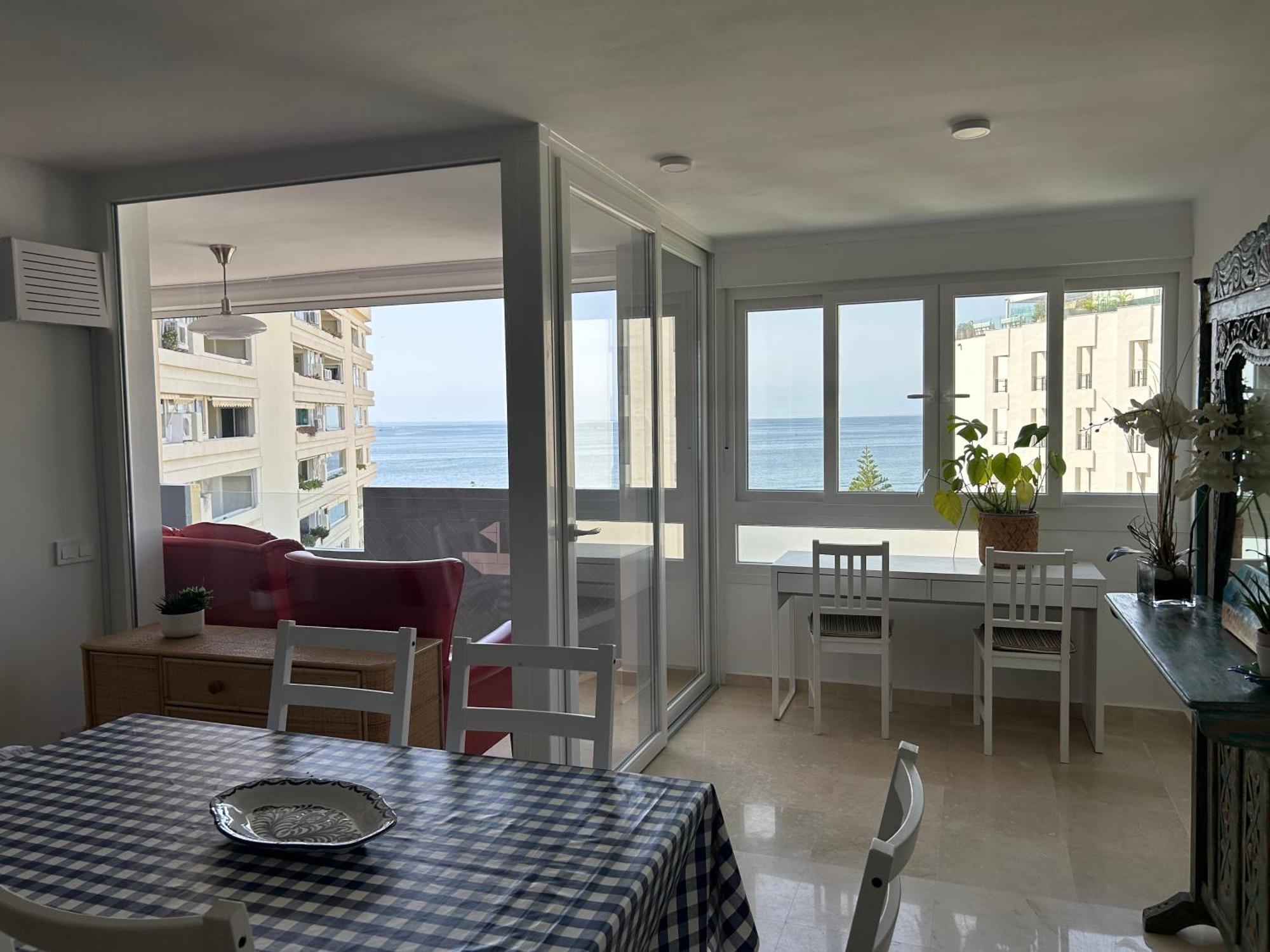 Marbella Centre Beachfront & Pool Esterno foto